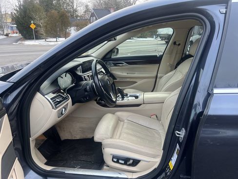 Used 2016 BMW 750i xDrive image 28