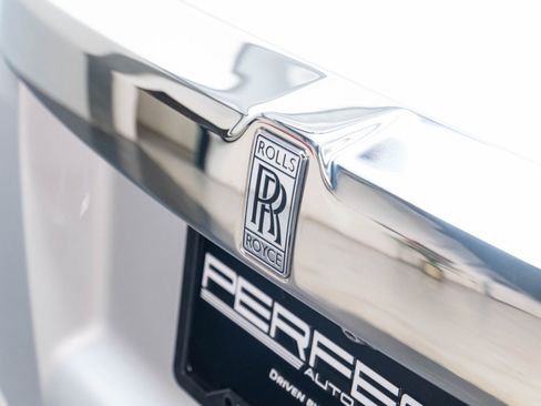 Used 2019 Rolls-Royce Phantom Sedan RWD image 53