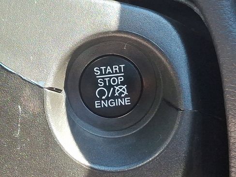 Used 2019 Jeep Compass Sport image 23