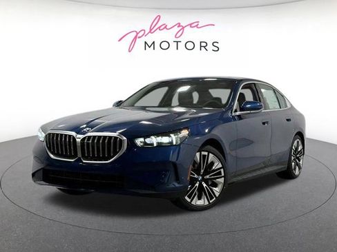 Used 2026 BMW 530i xDrive w/ Premium Package AWD/4WD image 1