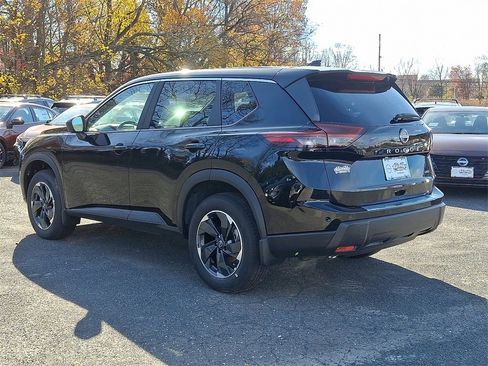 New 2026 Nissan Rogue SV image 4