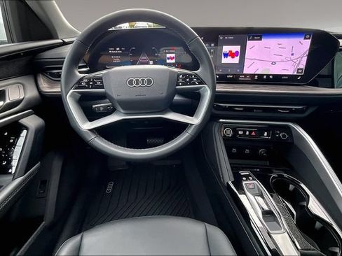 Used 2025 Audi Q5 Premium w/ Convenience Package AWD/4WD image 8