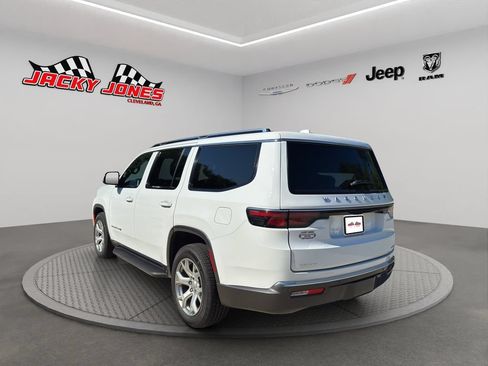 Used 2022 Jeep Wagoneer Series II AWD/4WD image 6