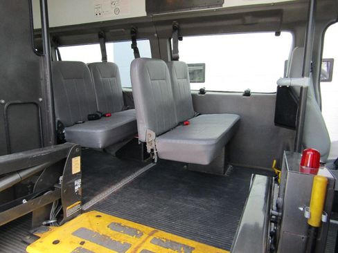 Used 2007 Ford E-350 and Econoline 350 Extended Super Duty image 9