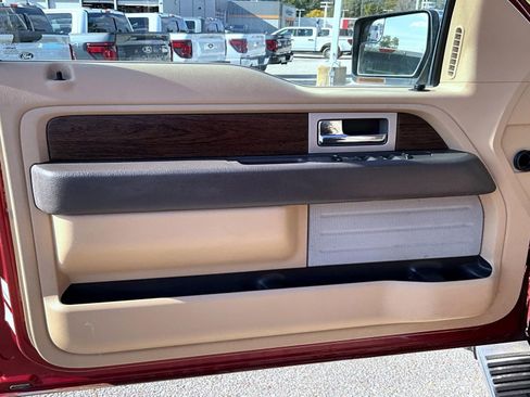 Used 2014 Ford F150 Lariat w/ Lariat Chrome Package image 10