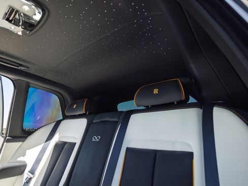 Used 2024 Rolls-Royce Cullinan Black Badge image 15