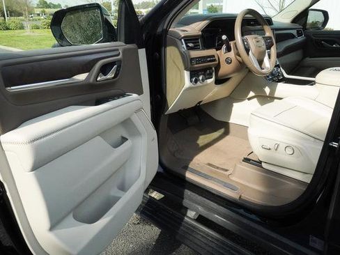 Used 2021 GMC Yukon Denali w/ Denali Ultimate Package image 10