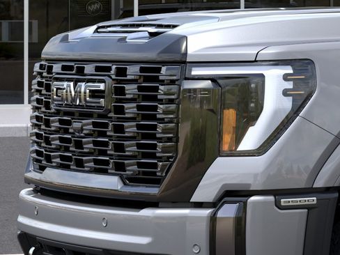 New 2026 GMC Sierra 3500 Denali Ultimate AWD/4WD image 13