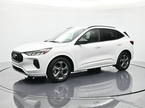 Used 2023 Ford Escape ST-Line image 1