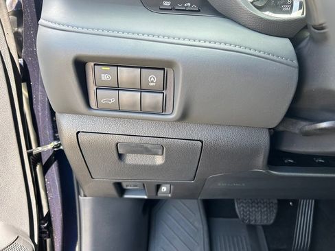 Used 2026 Toyota Highlander Limited AWD/4WD image 21