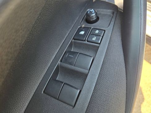Used 2026 Toyota Corolla SE FWD image 30