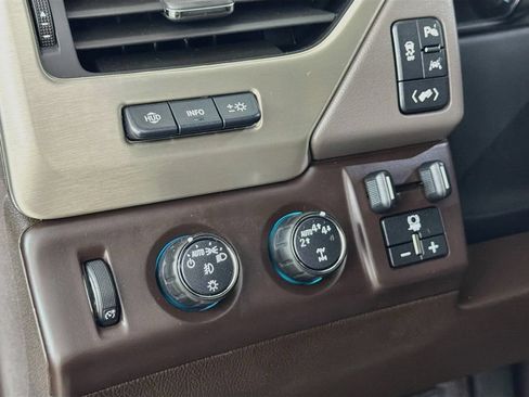 Used 2019 GMC Yukon Denali AWD/4WD image 11