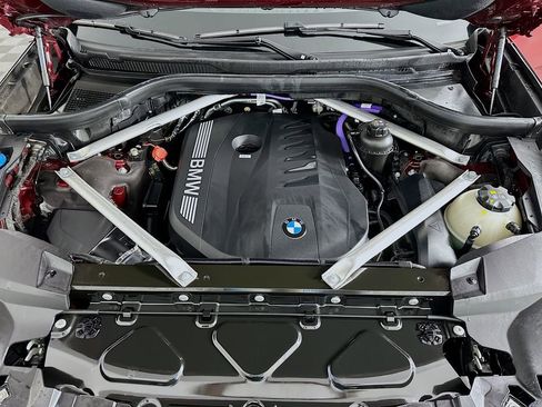 Used 2025 BMW X7 xDrive40i image 31