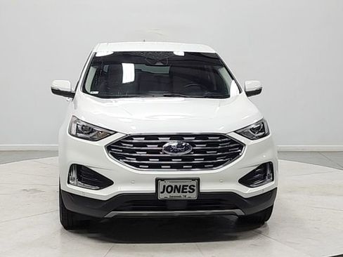 Used 2021 Ford Edge Titanium FWD image 2