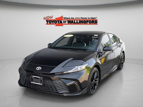 Certified 2025 Toyota Camry SE w/ Convenience Package AWD/4WD image 1