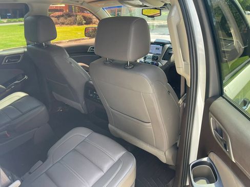Used 2017 GMC Yukon Denali w/ Open Road Package AWD/4WD image 13