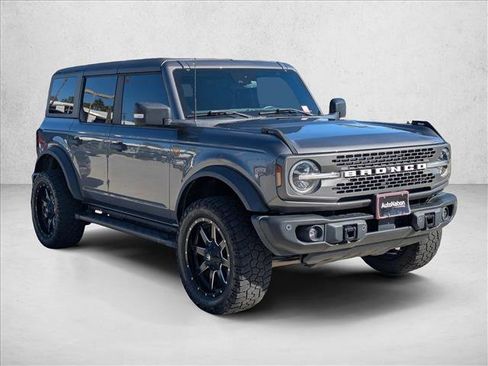 Used 2023 Ford Bronco Badlands image 3
