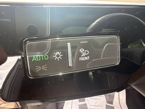 Used 2023 Audi e-tron Premium Plus AWD/4WD image 27