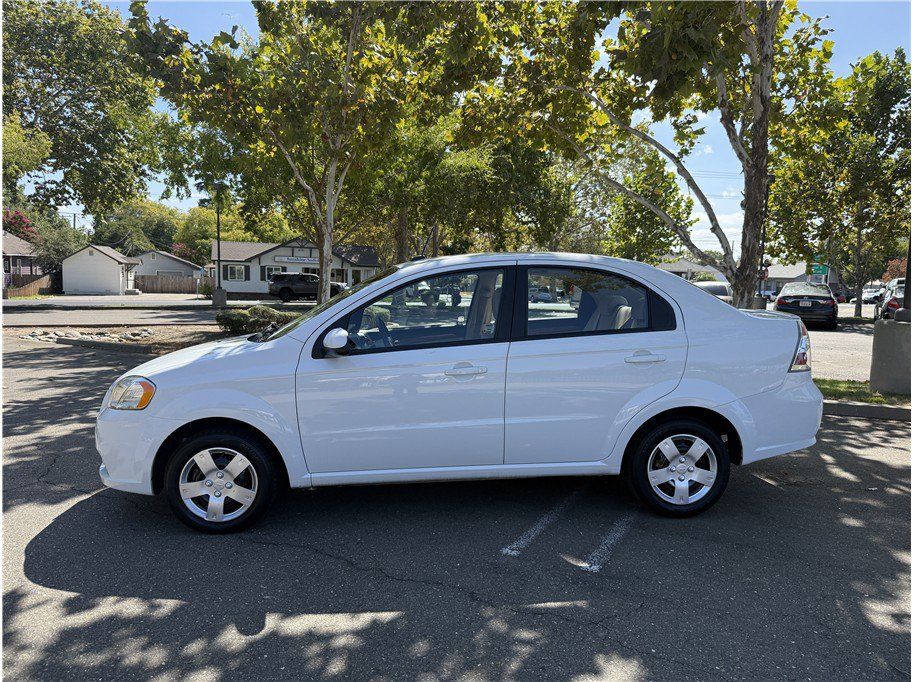 Used 2011 Chevrolet Aveo LT w/ Power and Convenience Package FWD image 2
