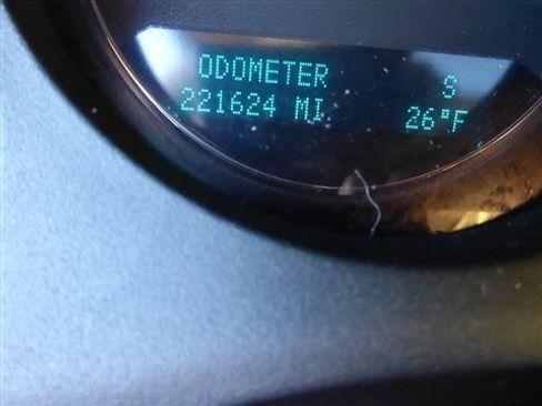 Used 2011 GMC Yukon Denali image 11