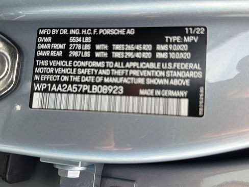 Used 2023 Porsche Macan Turbo AWD/4WD image 42