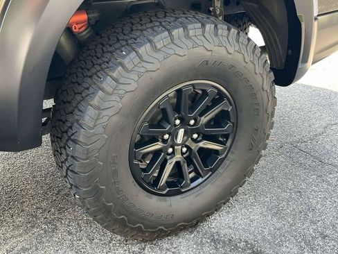 Used 2025 Ford F150 Raptor AWD/4WD image 11