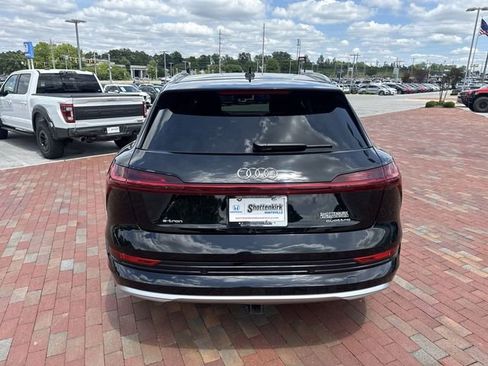 Used 2021 Audi e-tron Premium w/ Towing Package AWD/4WD image 35