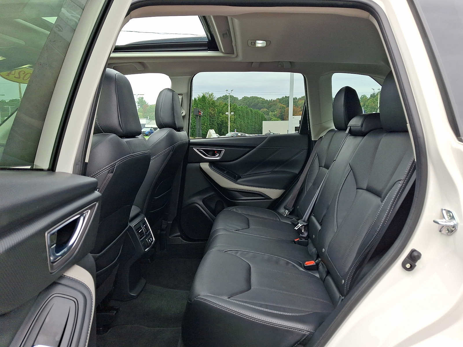 Used 2024 Subaru Forester Limited AWD/4WD image 10