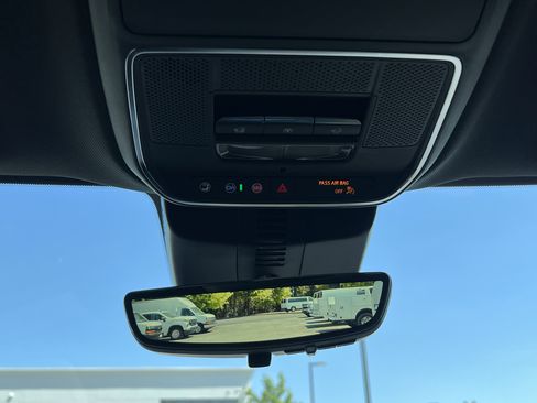 New 2026 Chevrolet Traverse RS FWD image 32