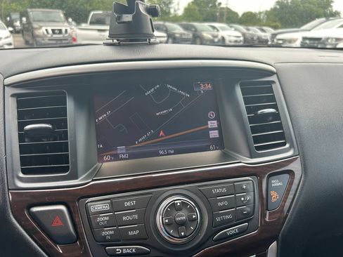 Used 2014 Nissan Pathfinder Platinum w/ Platinum Premium Package FWD image 10