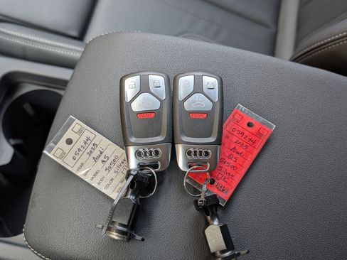 Used 2025 Audi Q5 e Premium image 38