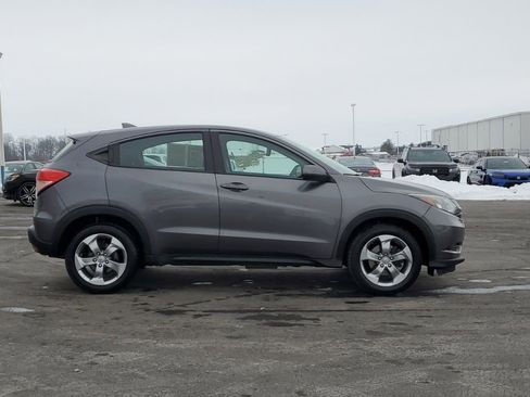 Used 2018 Honda HR-V LX image 8