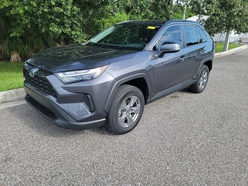 Used 2022 Toyota RAV4 XLE AWD/4WD image 1