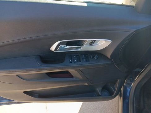 Used 2017 Chevrolet Equinox LT w/ Convenience Package image 24