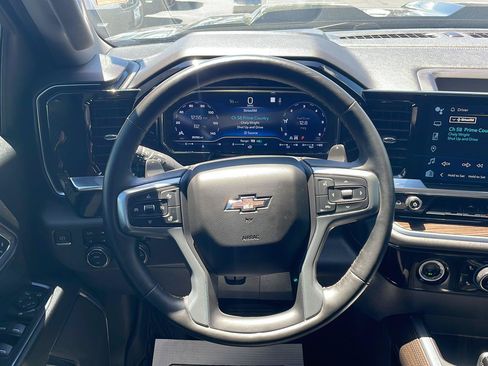 Used 2023 Chevrolet Silverado 1500 LT Trail Boss w/ Protection Package AWD/4WD image 15
