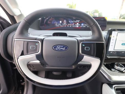 New 2025 Ford Expedition Max Platinum w/ Platinum Ultimate Package image 19