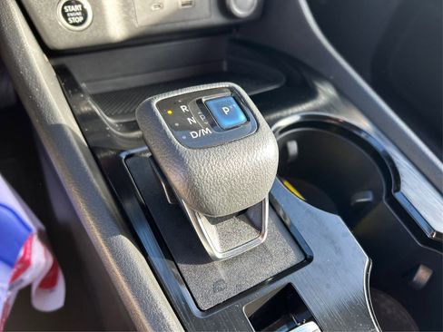 Used 2022 Nissan Rogue SV image 35