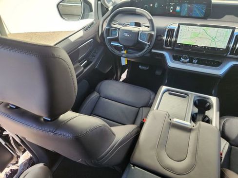 New 2025 Ford Expedition Max Platinum w/ Platinum Ultimate Package image 10