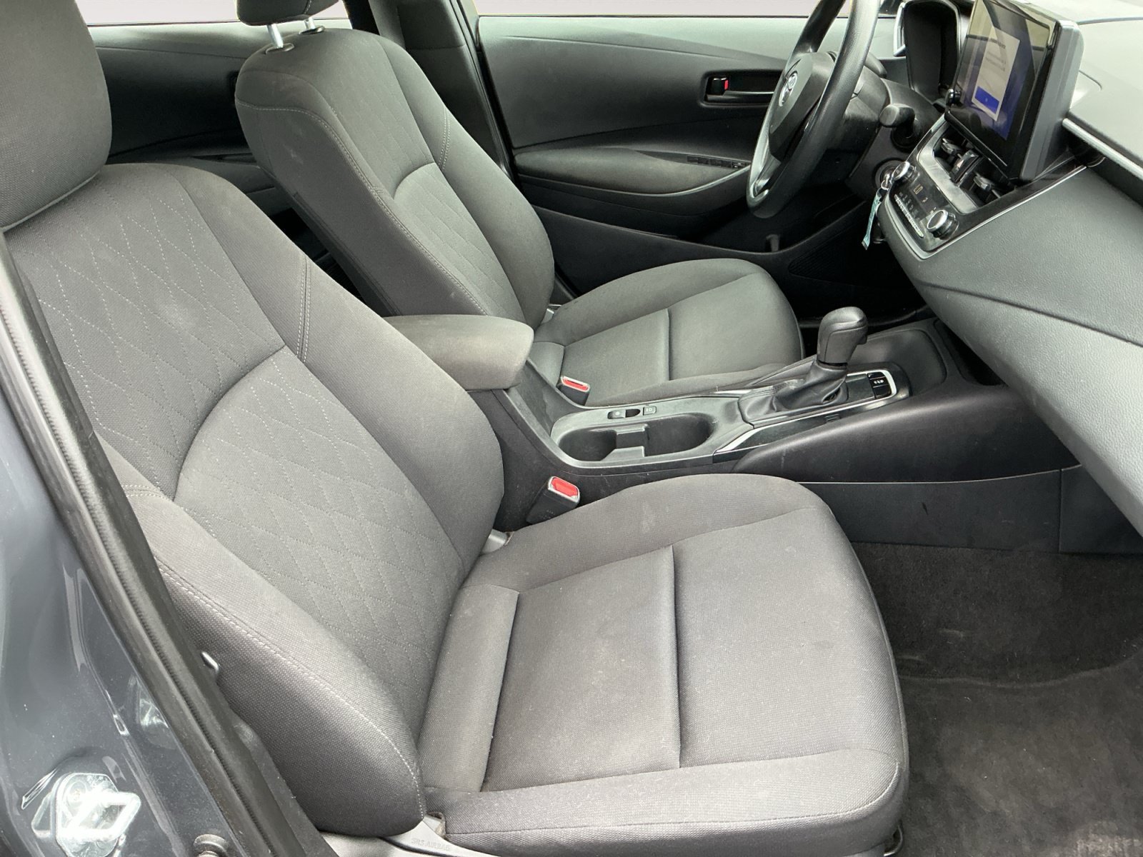 Used 2024 Toyota Corolla LE FWD image 15