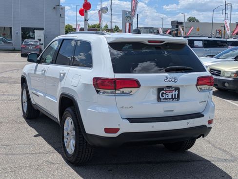 Used 2021 Jeep Grand Cherokee Laredo AWD/4WD image 9