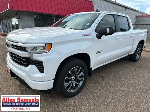 Used 2024 Chevrolet Silverado 1500 RST AWD/4WD image 2