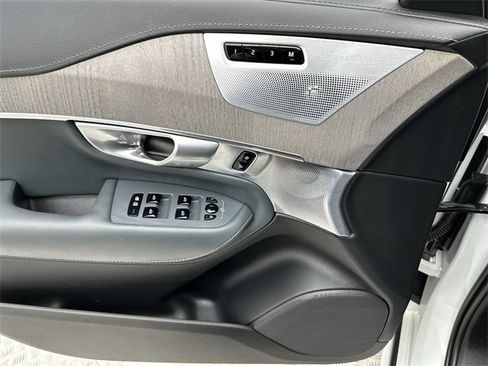 Certified 2024 Volvo XC90 T8 Ultimate w/ Protection Package Premier image 13