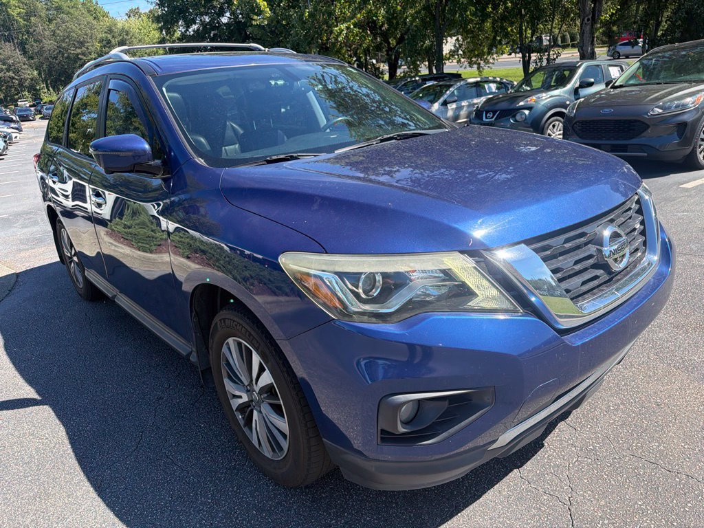 Used 2017 Nissan Pathfinder SL w/ SL Premium Package AWD/4WD image 4