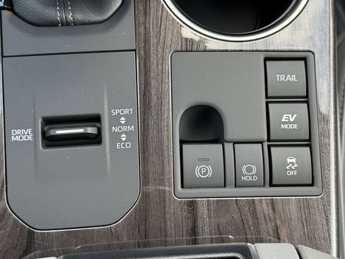 New 2026 Toyota Highlander Platinum image 39