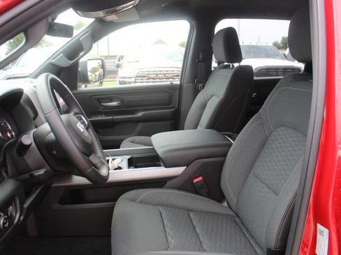 New 2026 RAM 1500 Express AWD/4WD image 16