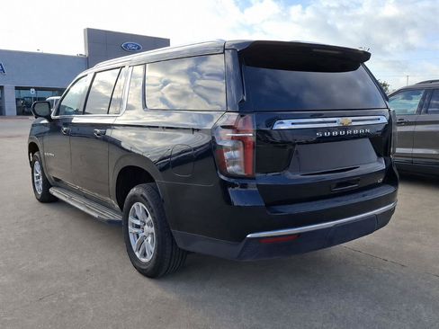 Used 2024 Chevrolet Suburban LT AWD/4WD image 10