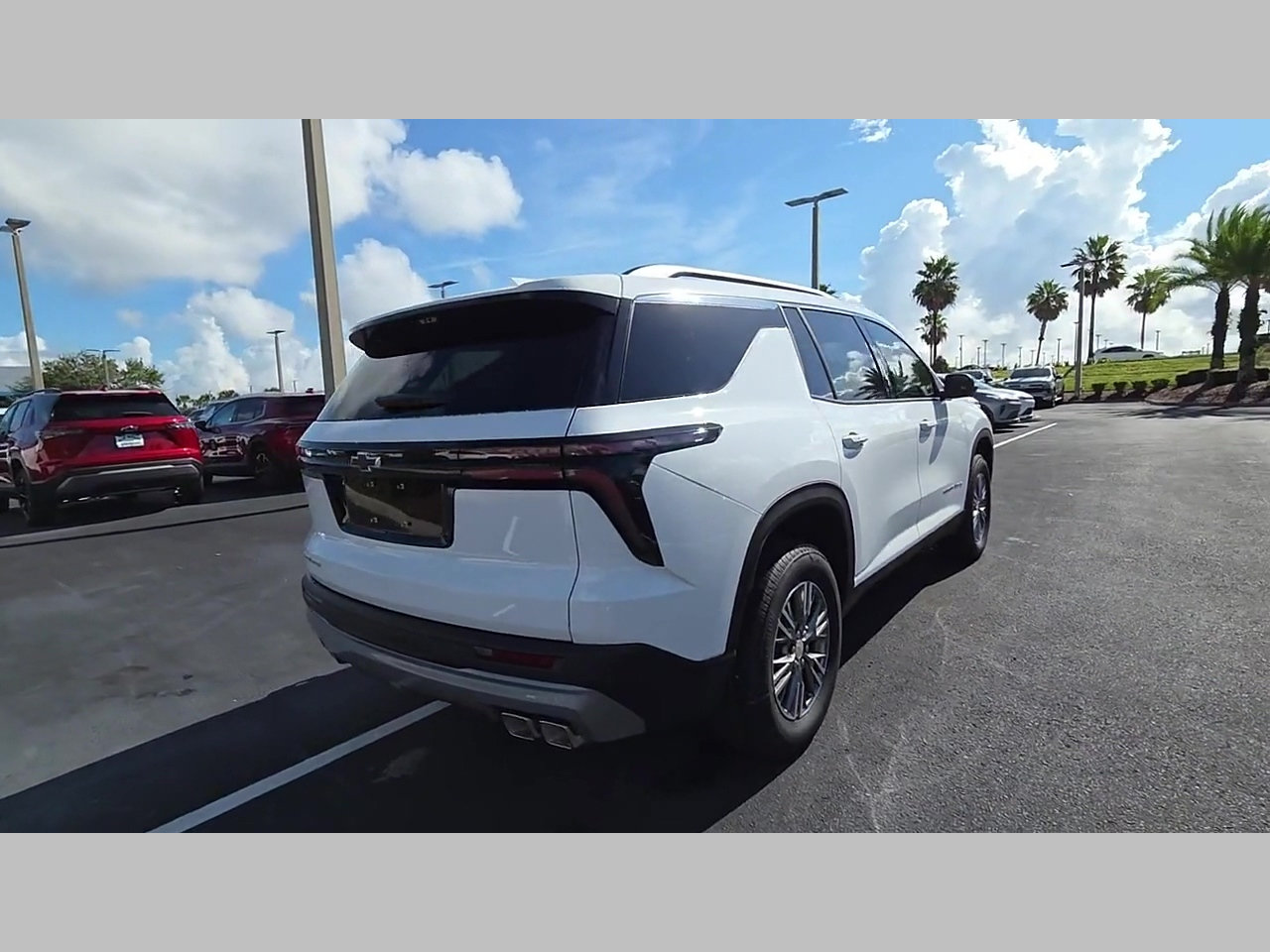 New 2027 Chevrolet Traverse LT w/ Driver Confidence Package FWD image 17