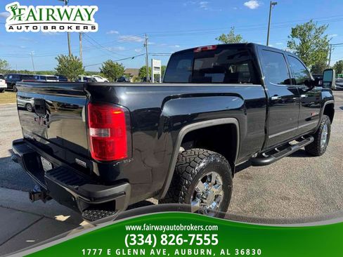 Used 2017 GMC Sierra 2500 SLT w/ All Terrain HD Package image 6