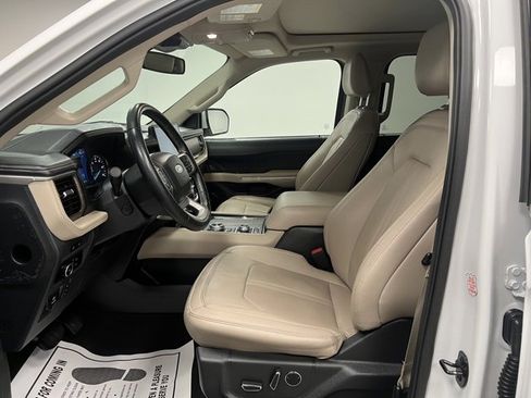 Used 2024 Ford Expedition Max Limited image 21