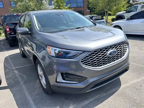Used 2024 Ford Edge SEL AWD/4WD image 3